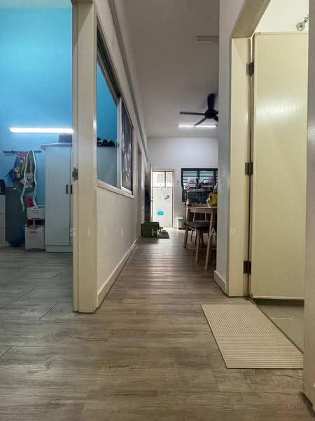 Rumah Teres 1-Tingkat untuk Dijual di Puncak Alam (Selangor) - Siti Hajar - Corridor - PropertyGuru.com.my