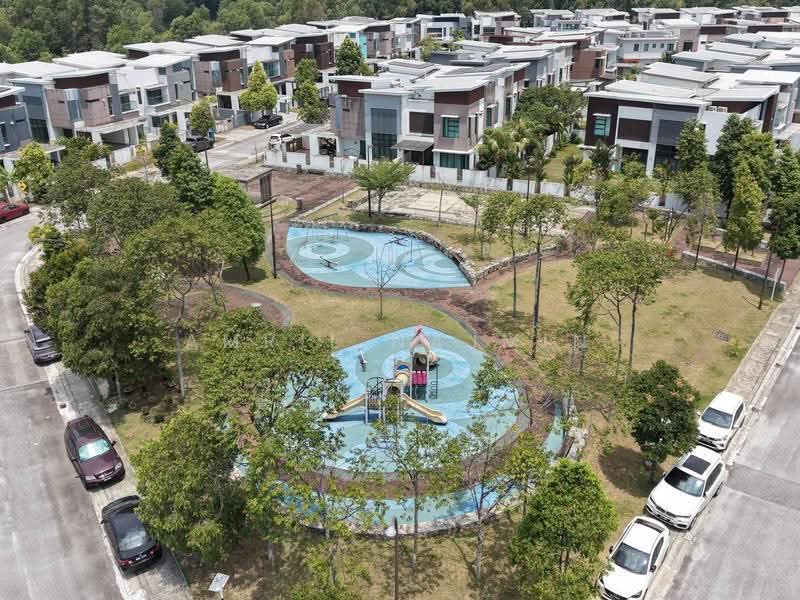 Rumah Berkembar untuk Dijual di Alam Impian (Shah Alam) - Amril Najmin - Exterior - PropertyGuru.com.my