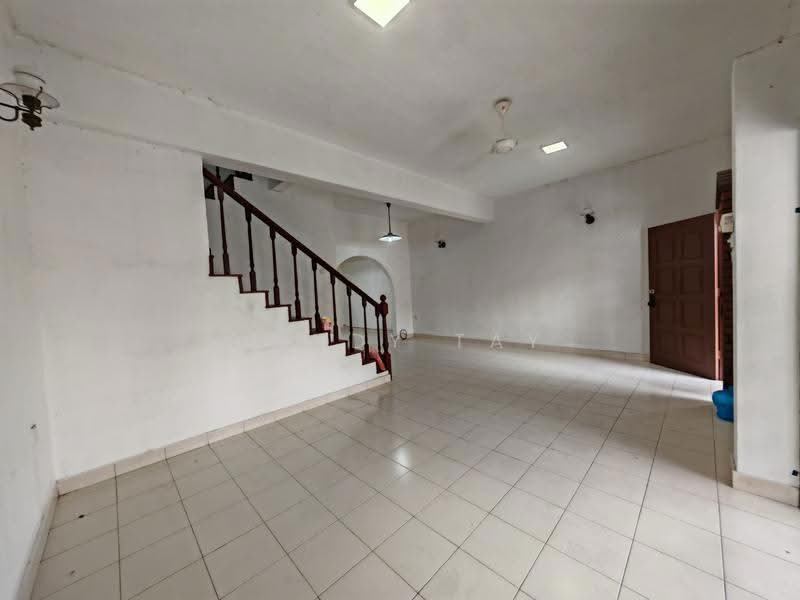 Rumah Teres 2-Tingkat untuk Disewa di Taman Sentosa (Johor Bahru) - Wendy Tay - Living Room - PropertyGuru.com.my