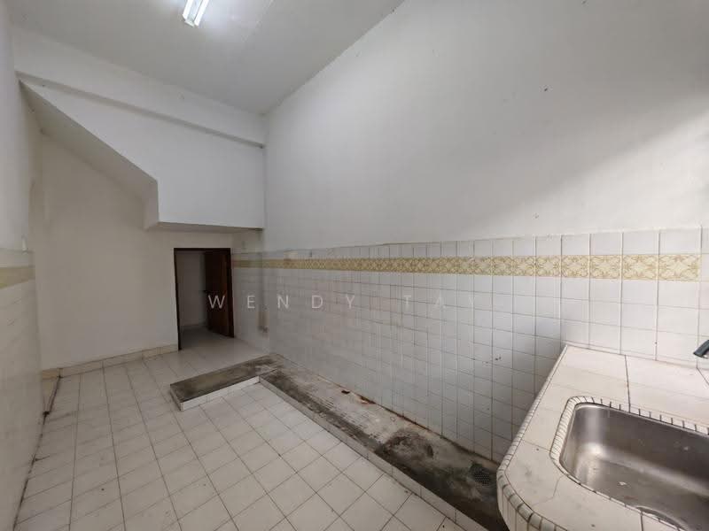 Rumah Teres 2-Tingkat untuk Disewa di Taman Sentosa (Johor Bahru) - Wendy Tay - Kitchen - PropertyGuru.com.my