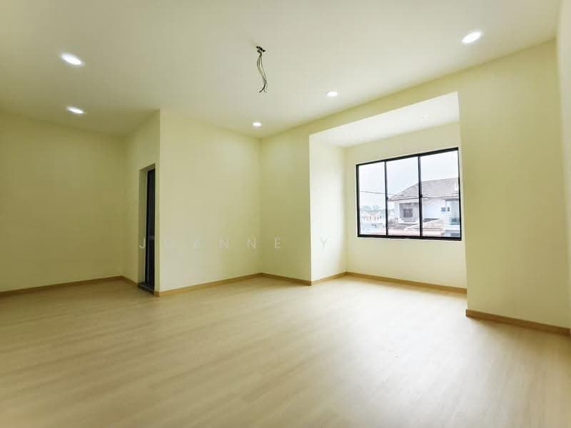 Rumah Teres 2-Tingkat untuk Dijual di Skudai (Johor) - Joanne Yong - Living Room - PropertyGuru.com.my