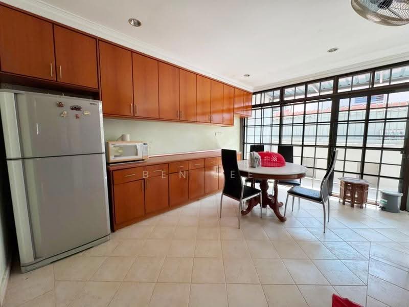 Rumah Berkembar untuk Dijual di Island Glades (Jelutong) - Ben Lee - Kitchen - PropertyGuru.com.my