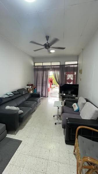 Rumah Teres 1-Tingkat untuk Dijual di Taman Bukit Maluri (Kepong) - Eric Per - Living Room - PropertyGuru.com.my