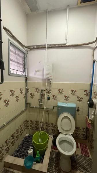 Rumah Teres 1-Tingkat untuk Dijual di Taman Bukit Maluri (Kepong) - Eric Per - Bathroom - PropertyGuru.com.my