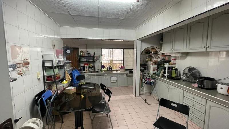Rumah Teres 1-Tingkat untuk Dijual di Taman Bukit Maluri (Kepong) - Eric Per - Kitchen - PropertyGuru.com.my