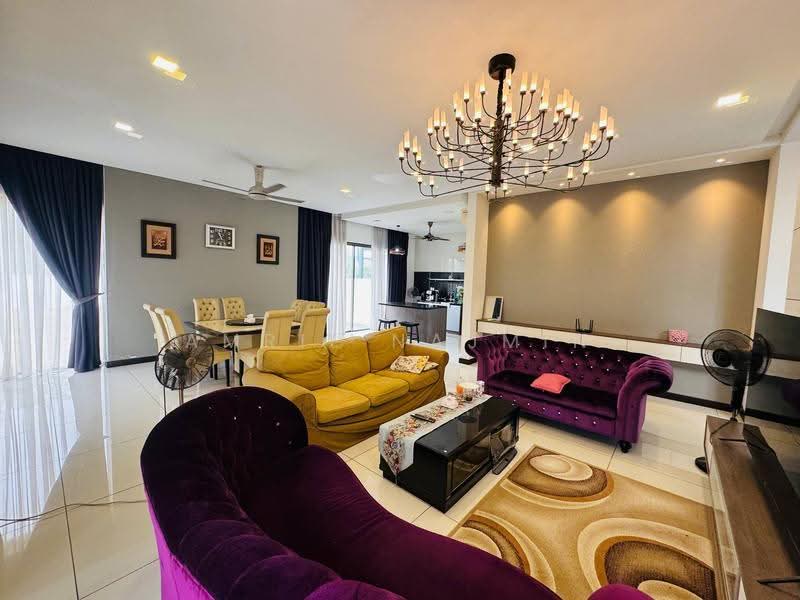 Rumah Berkembar untuk Dijual di Elmina (Shah Alam) - Amril Najmin - Living Room - PropertyGuru.com.my