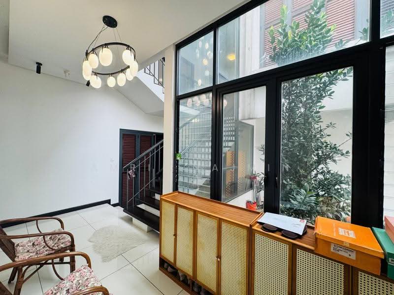 Rumah Berkembar untuk Dijual di Elmina (Shah Alam) - Amril Najmin - Entrance - PropertyGuru.com.my