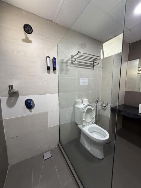 Apartment for Sale at Equatorial Hill Resort - Jodie Kuan - Bathroom 2 - PropertyGuru.com.my