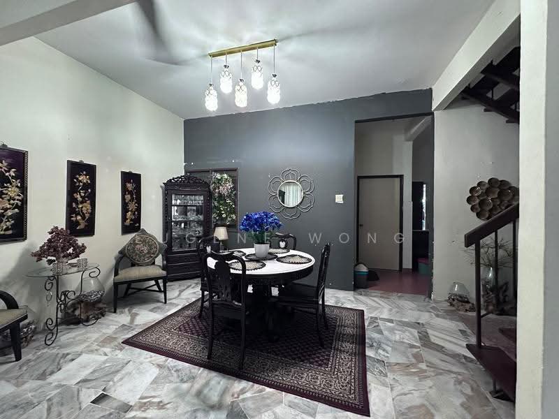 Terraced House for Sale in Bandar Putra Permai (Seri Kembangan) - Eugene Wong - Dining Room - PropertyGuru.com.my