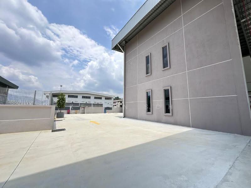 Kilang untuk Disewa di Batu 17 Rawang (Rawang) - Kelvin Soh - Exterior - PropertyGuru.com.my