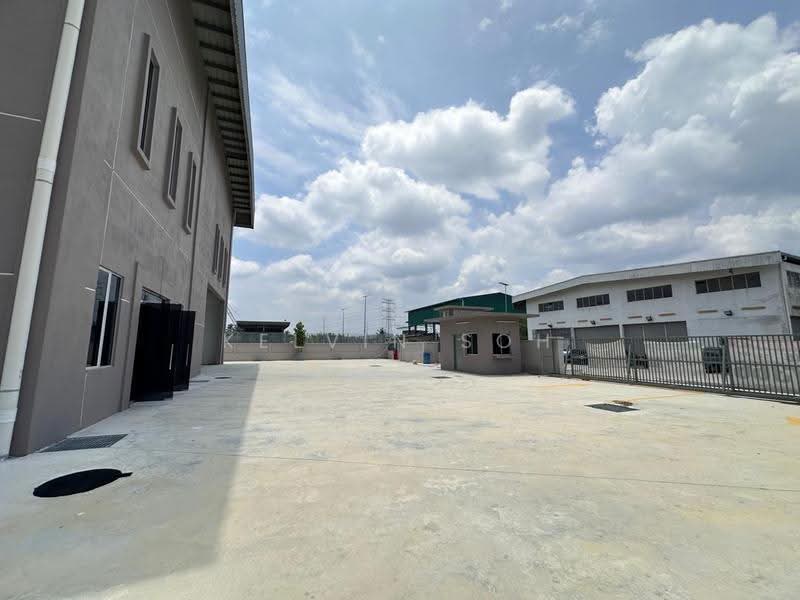 Kilang untuk Disewa di Batu 17 Rawang (Rawang) - Kelvin Soh - Exterior - PropertyGuru.com.my