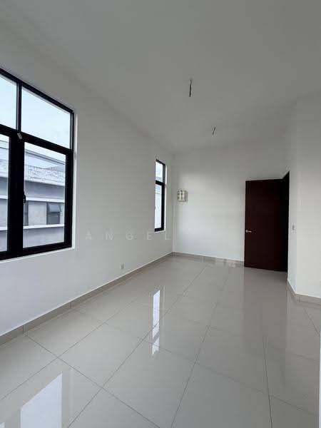 Bungalow House untuk Dijual di Taman Bukit Serdang (Seri Kembangan) - Angel Ng - Interior - PropertyGuru.com.my
