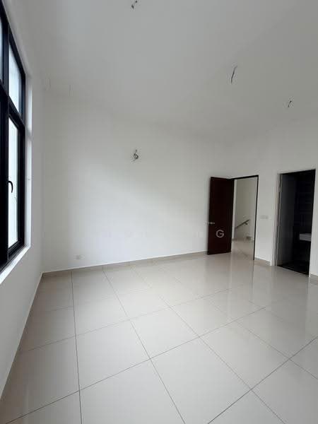 Bungalow House untuk Dijual di Taman Bukit Serdang (Seri Kembangan) - Angel Ng - Interior - PropertyGuru.com.my