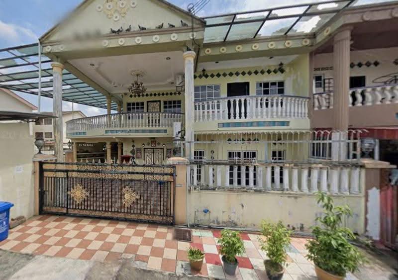 Rumah Teres 2-Tingkat untuk Dijual di Taman Sri Muda (Shah Alam) - Hannee Tay - Exterior - PropertyGuru.com.my