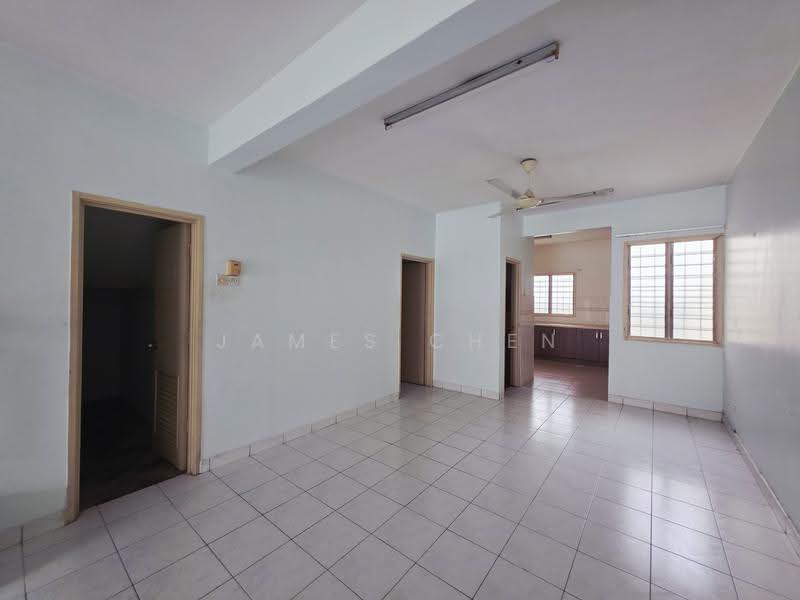 2-storey Terraced House for Sale in Bandar Kinrara (Selangor) - James Chen - Living Room - PropertyGuru.com.my