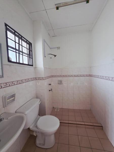 2-storey Terraced House for Sale in Bandar Kinrara (Selangor) - James Chen - Bathroom - PropertyGuru.com.my