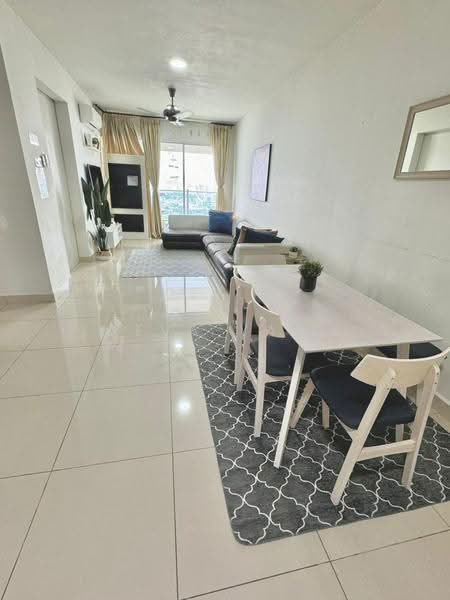 Kediaman Servis untuk Dijual di Maxim Citylights @ Sentul KL - Eva Yap - Living Room - PropertyGuru.com.my