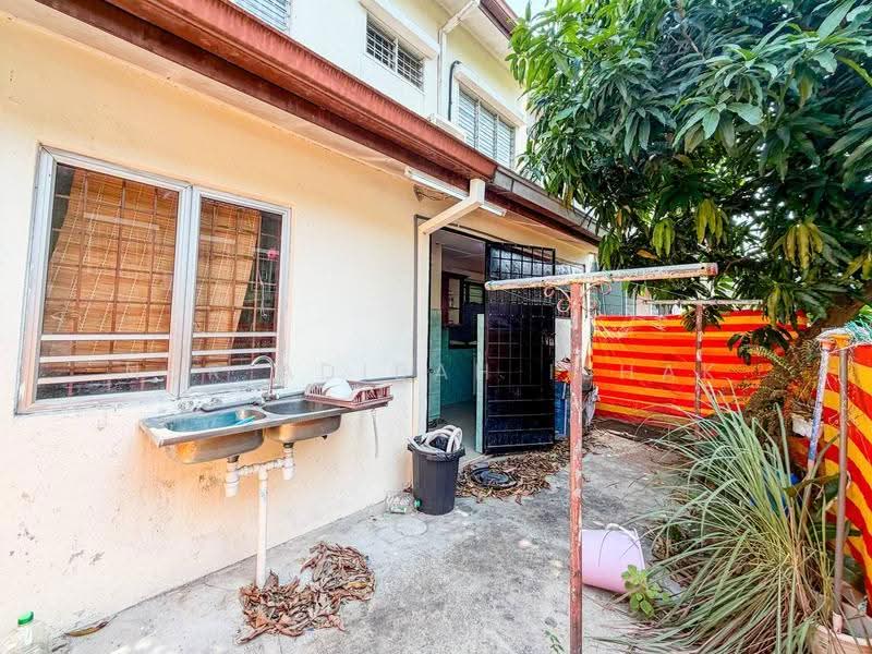 2-storey Terraced House for Sale in Subang Jaya (Selangor) - Nur Adibah Ishak - Exterior - PropertyGuru.com.my
