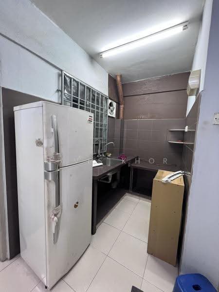 Rumah Flat untuk Dijual di Rumah Pangsa Ampang Jajar - Mavis Khor - Kitchen - PropertyGuru.com.my