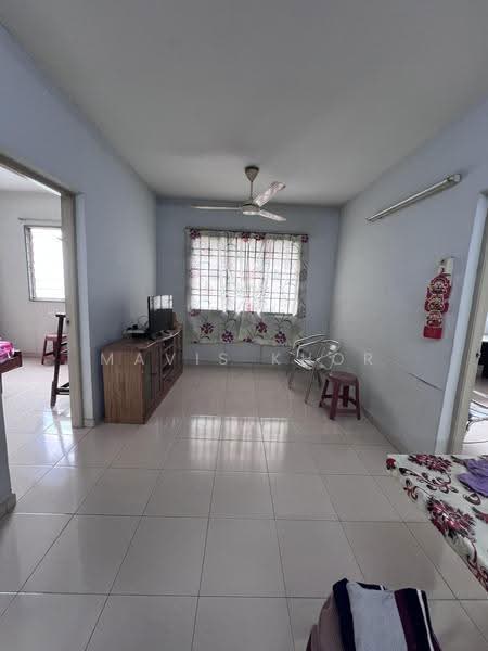Rumah Flat untuk Dijual di Rumah Pangsa Ampang Jajar - Mavis Khor - Living Room - PropertyGuru.com.my