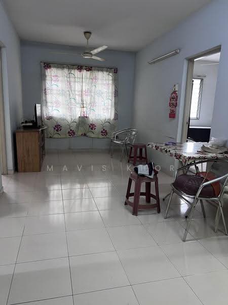 Rumah Flat untuk Dijual di Rumah Pangsa Ampang Jajar - Mavis Khor - Living Room - PropertyGuru.com.my