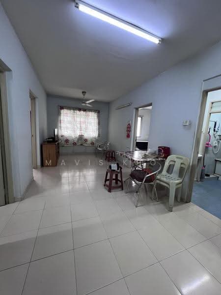 Rumah Flat untuk Dijual di Rumah Pangsa Ampang Jajar - Mavis Khor - Living Room - PropertyGuru.com.my
