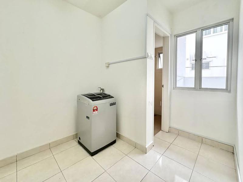 3-storey Terraced House for Sale in Taman Desa Serdang (Seri Kembangan) - Basri Munir - Interior - PropertyGuru.com.my