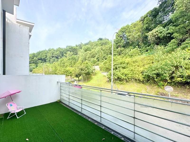 3-storey Terraced House for Sale in Taman Desa Serdang (Seri Kembangan) - Basri Munir - PropertyGuru.com.my