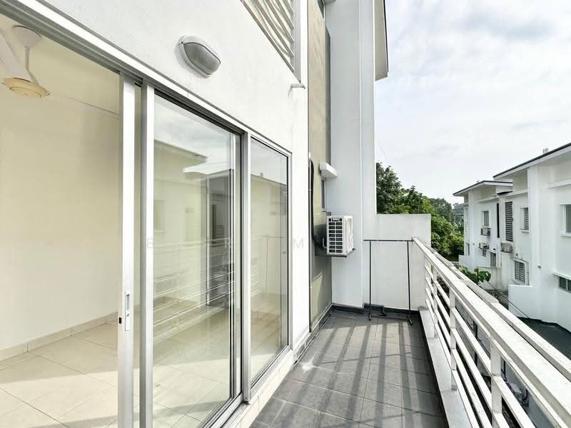 3-storey Terraced House for Sale in Taman Desa Serdang (Seri Kembangan) - Basri Munir - PropertyGuru.com.my