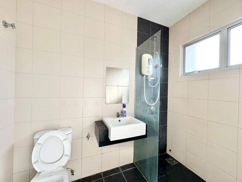 3-storey Terraced House for Sale in Taman Desa Serdang (Seri Kembangan) - Basri Munir - PropertyGuru.com.my