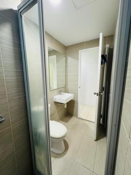 Kediaman Servis untuk Dijual di Serviced Residence @ Fera Residence @ The Quartz WM - Angel Ng - Bathroom - PropertyGuru.com.my