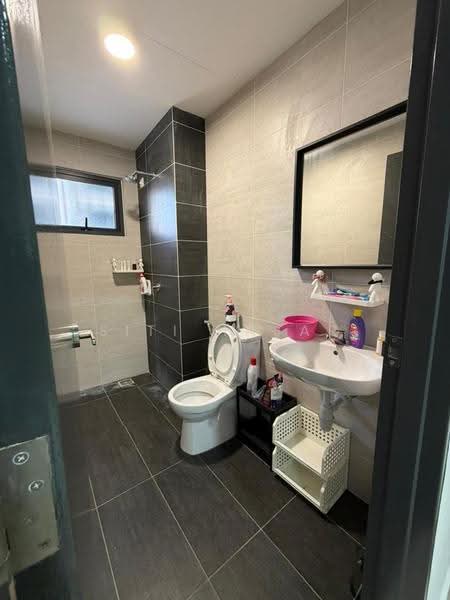 Kediaman Servis untuk Dijual di EDUSENTRAL - Siti Hajar - Bathroom - PropertyGuru.com.my