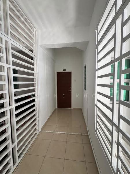 Pangsapuri untuk Dijual di Idaman Iris - Daphne Khor - Corridor - PropertyGuru.com.my