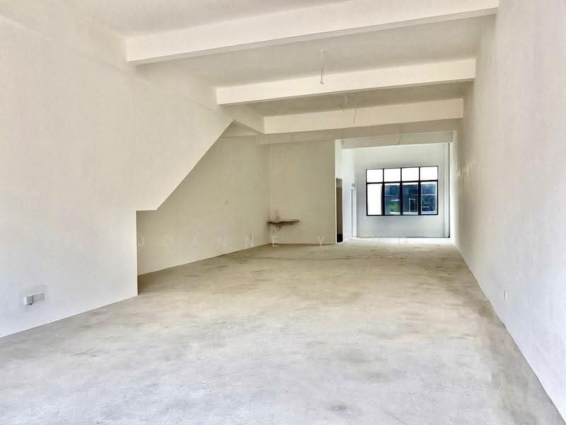 Shop for Rent in Pekan Nanas (Johor) - Joanne Yong - Interior - PropertyGuru.com.my