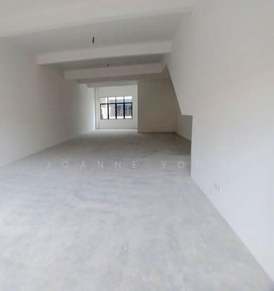Shop for Rent in Pekan Nanas (Johor) - Joanne Yong - Interior - PropertyGuru.com.my