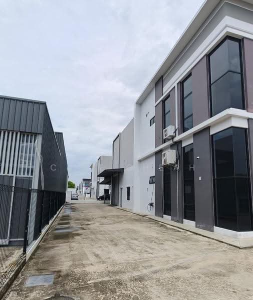 Kilang Berkembar untuk Disewa di Eco Business Park 2 Senai (Senai) - Cace Cheah - Exterior - PropertyGuru.com.my