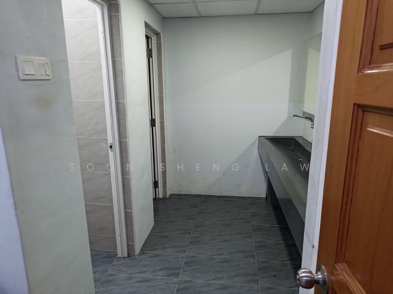 Pejabat untuk Disewa di Cheras (Kuala Lumpur) - Soon Sheng Law - Bathroom - PropertyGuru.com.my