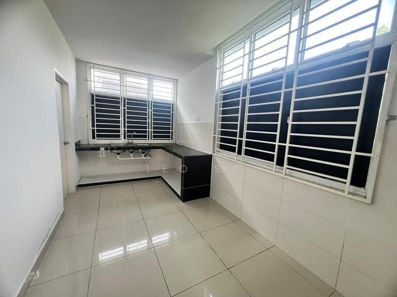 2-storey Terraced House for Sale in Bandar Penawar (Kota Tinggi) - Leo SK - Kitchen - PropertyGuru.com.my