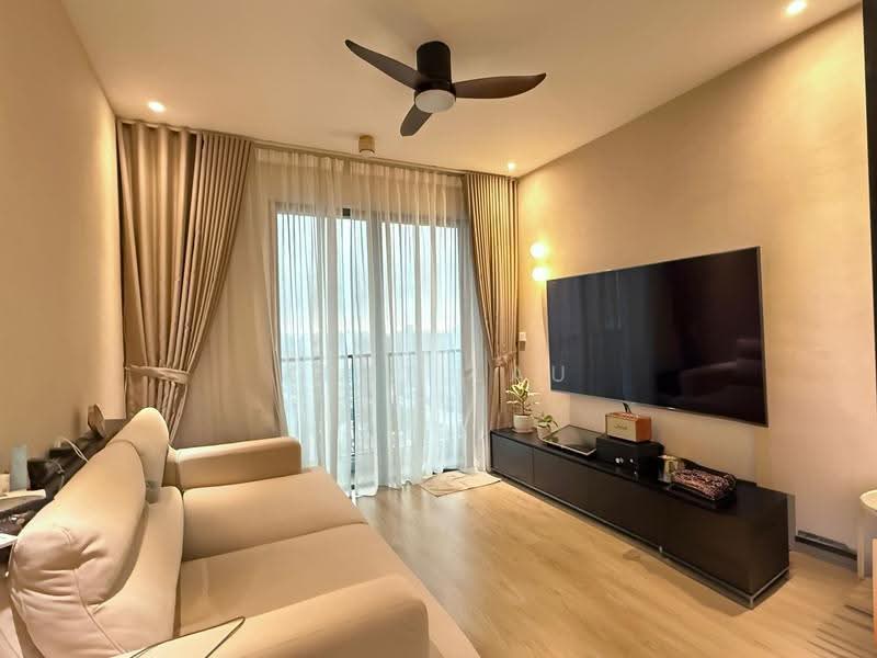 Kediaman Servis untuk Dijual di Kenwingston Platz - Kent Lau - Living Room - PropertyGuru.com.my