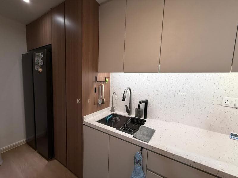 Kediaman Servis untuk Dijual di Kenwingston Platz - Kent Lau - Kitchen - PropertyGuru.com.my