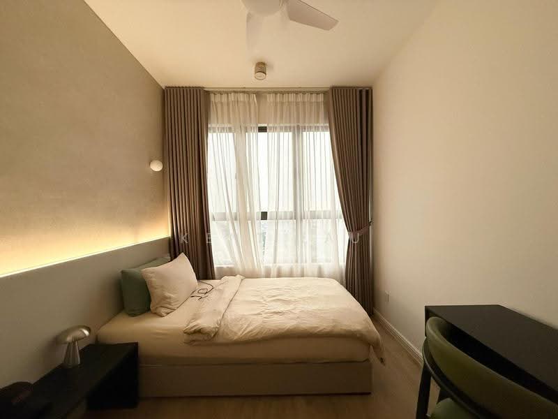 Kediaman Servis untuk Dijual di Kenwingston Platz - Kent Lau - Bedroom - PropertyGuru.com.my