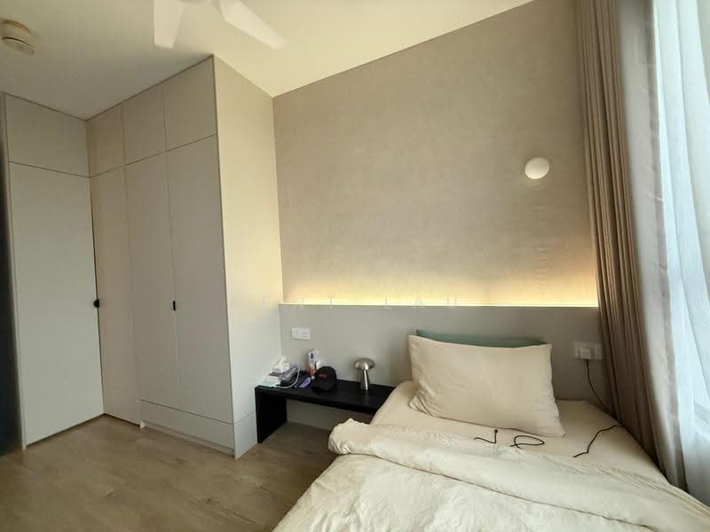 Kediaman Servis untuk Dijual di Kenwingston Platz - Kent Lau - Bedroom - PropertyGuru.com.my