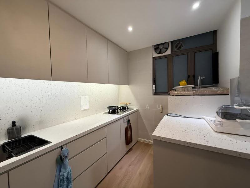 Kediaman Servis untuk Dijual di Kenwingston Platz - Kent Lau - Kitchen - PropertyGuru.com.my