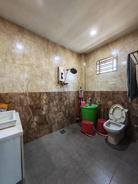 2-storey Terraced House for Sale in Taman Sierra Perdana (Masai) - Sam Chai - Bathroom - PropertyGuru.com.my