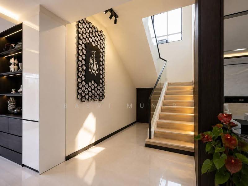 Bungalow House for Sale in Kampung Melayu Ampang (Ampang) - Basri Munir - PropertyGuru.com.my