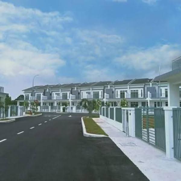 Terraced House for Sale in Bandar Mahkota Banting (Tanjong Duabelas) - Bee Kim - Exterior - PropertyGuru.com.my