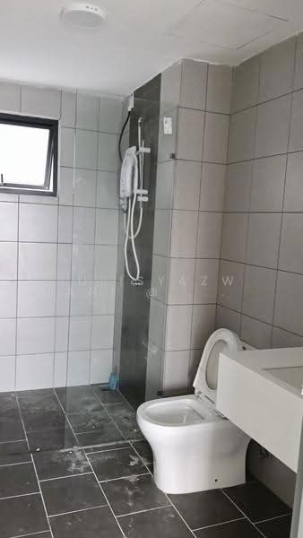 Service Residence for Rent at E'Island Lake Haven - Julisyazwani @ Wani - Bathroom - PropertyGuru.com.my