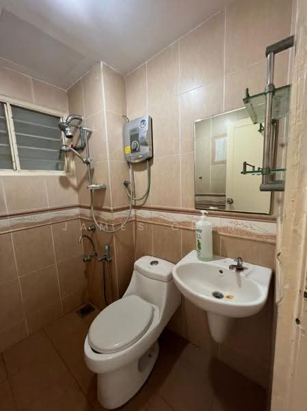 Terraced House for Sale in Bandar Kinrara Seksyen 1 (Bandar Kinrara) - James Chen - Bathroom - PropertyGuru.com.my