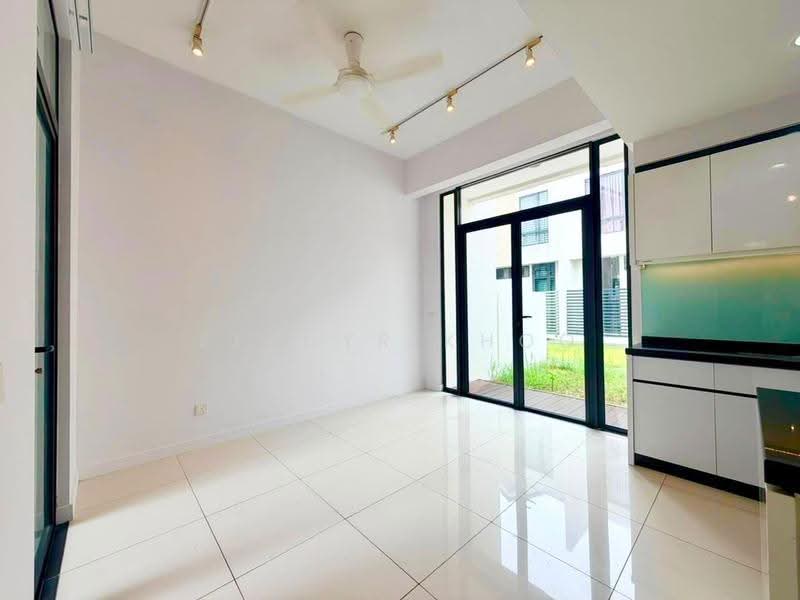 Rumah Teres untuk Disewa di Medini (Iskandar Puteri (Nusajaya)) - Zephyr Khoo - Living Room - PropertyGuru.com.my