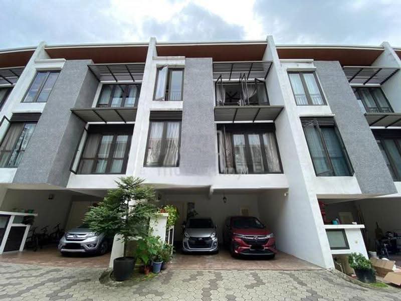 3-storey Terraced House for Sale in Cyberjaya (Selangor) - Bee Kim - Exterior - PropertyGuru.com.my